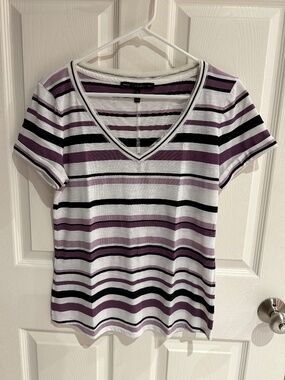 White House Black Market cotton stripe v-neck tee—Size small